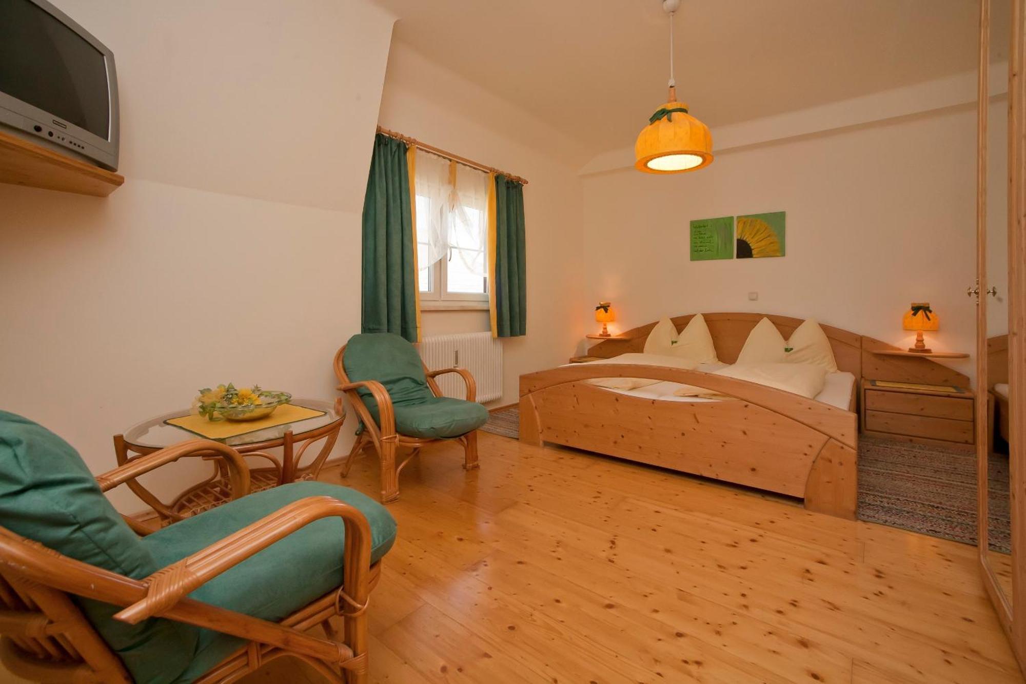 Lassing  Bio-Bauernhof-Hotel Matlschweiger מראה חיצוני תמונה
